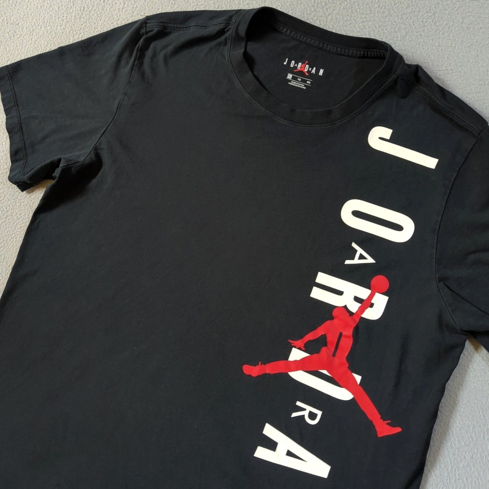 Jordan T-Shirt Mens XL Black Vertical Graphic Air Jumpman Logo Short Sleeve Tee